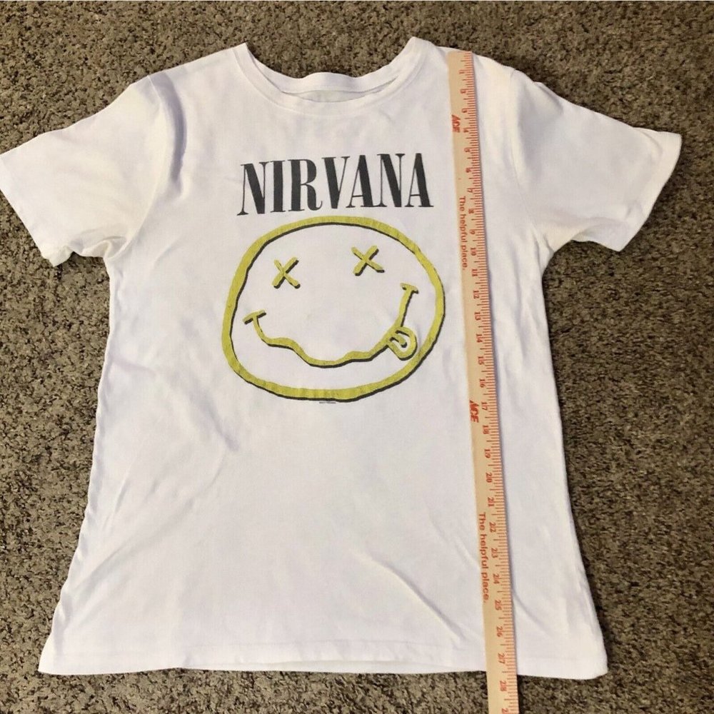 2017 Nirvana T-Shirt Unisex XL Used Some Wear - Picture 6 of 10